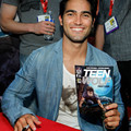 appearances2011-autograph_signing_at_comiccon1018.jpg