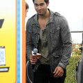appearances2012-july_13th_mtvs_teen_wolf_cast_on_the_extra_stage_at_comiccon-1005.jpg