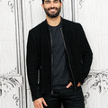 x-aol_build1018.jpg